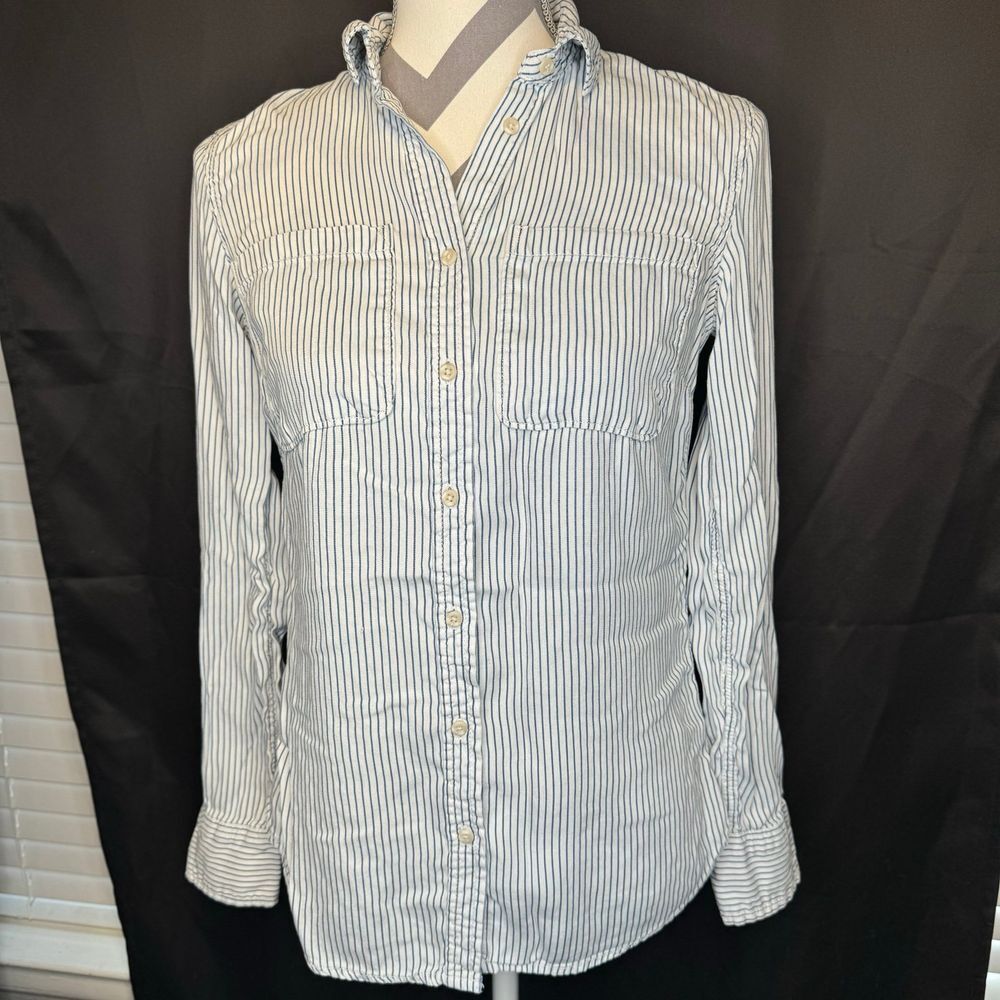 Blue / white striped button up shirt